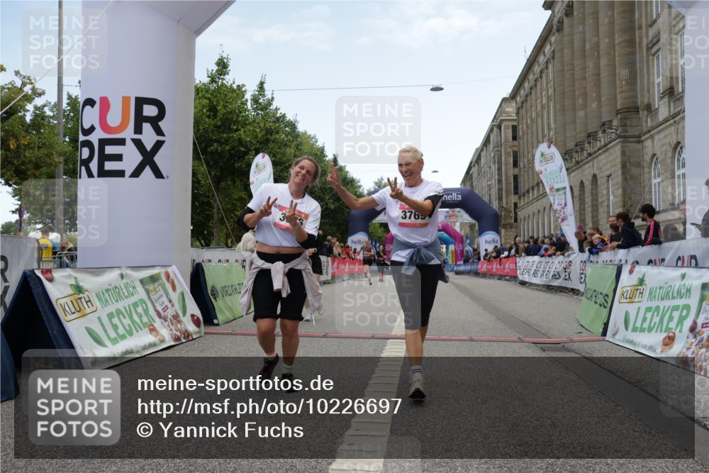 06.09.2026 - CURREX Alsterlauf Yannick Fuchs http://msf.ph/oto/10226697 06.09.2026 10:20:09 Ziel 2031, 2043, 2482, 2483, 3204, 3308, 3769, 3926, 4270, 4610, 4724, 5580, 5581 meine-sportfotos.de
