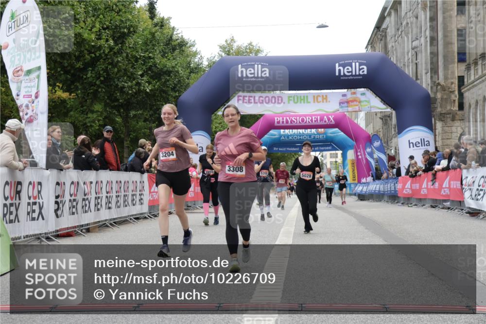 06.09.2026 - CURREX Alsterlauf Yannick Fuchs http://msf.ph/oto/10226709 06.09.2026 10:20:12 Ziel 2043, 3204, 3308, 3769, 3926, 4724, 5028, 5350, 5580, 5581 meine-sportfotos.de