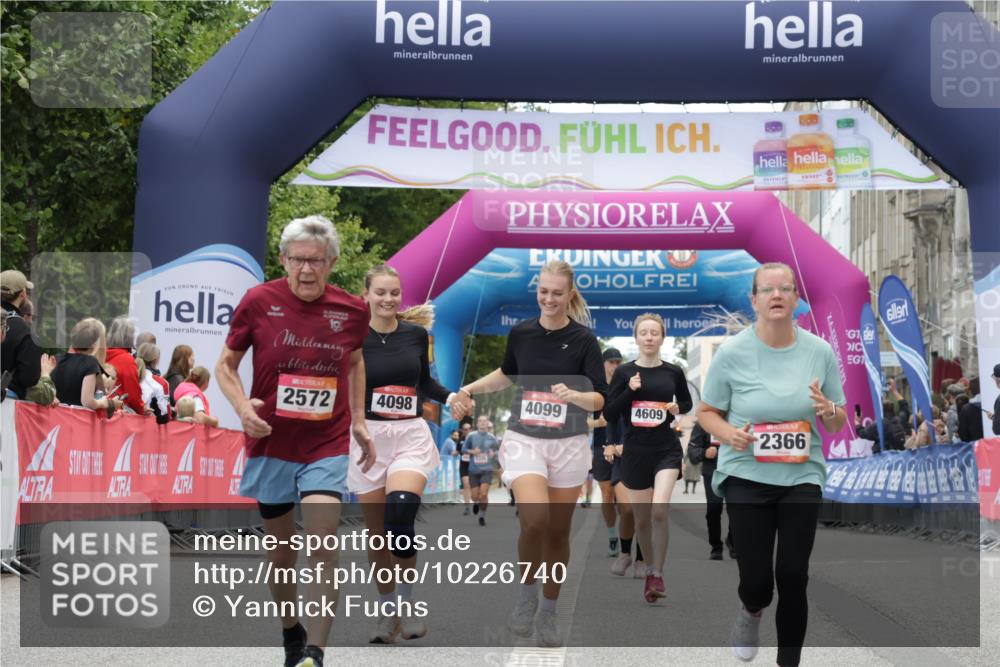 06.09.2026 - CURREX Alsterlauf Yannick Fuchs http://msf.ph/oto/10226740 06.09.2026 10:20:22 Ziel 2366, 2572, 2995, 4098, 4099, 5028, 5350 meine-sportfotos.de