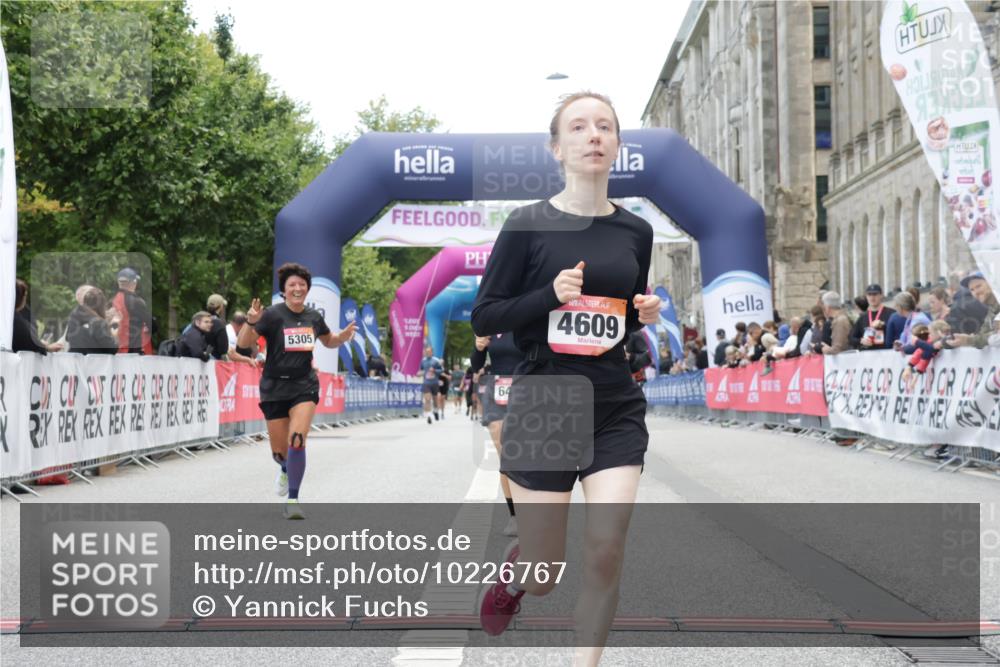06.09.2026 - CURREX Alsterlauf Yannick Fuchs http://msf.ph/oto/10226767 06.09.2026 10:20:29 Ziel 2366, 2572, 3026, 4098, 4099, 4609, 5305, 6413 meine-sportfotos.de