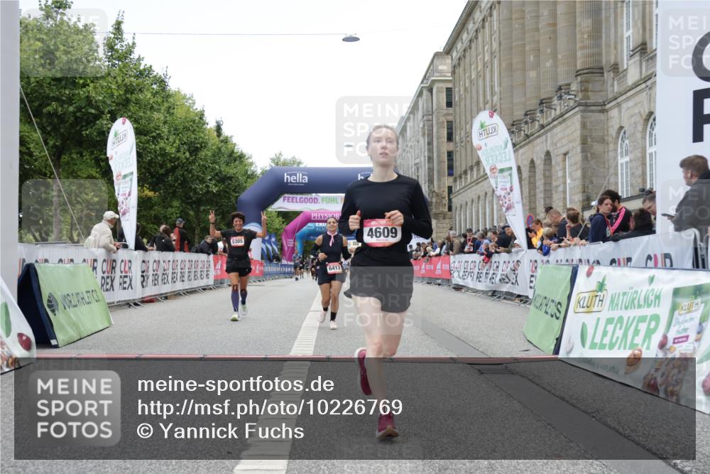 06.09.2026 - CURREX Alsterlauf Yannick Fuchs http://msf.ph/oto/10226769 06.09.2026 10:20:29 Ziel 2366, 2572, 3026, 4098, 4099, 4609, 5305, 6413 meine-sportfotos.de