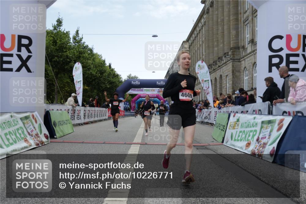 06.09.2026 - CURREX Alsterlauf Yannick Fuchs http://msf.ph/oto/10226771 06.09.2026 10:20:29 Ziel 2366, 2572, 3026, 4098, 4099, 4609, 5305, 6413 meine-sportfotos.de