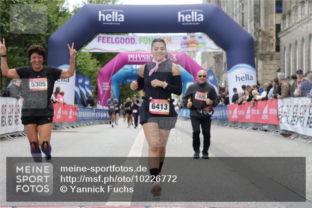 06.09.2026 - CURREX Alsterlauf Yannick Fuchs http://msf.ph/oto/10226772 06.09.2026 10:20:30 Ziel 2366, 2572, 3026, 4098, 4099, 4609, 5305, 6413 meine-sportfotos.de