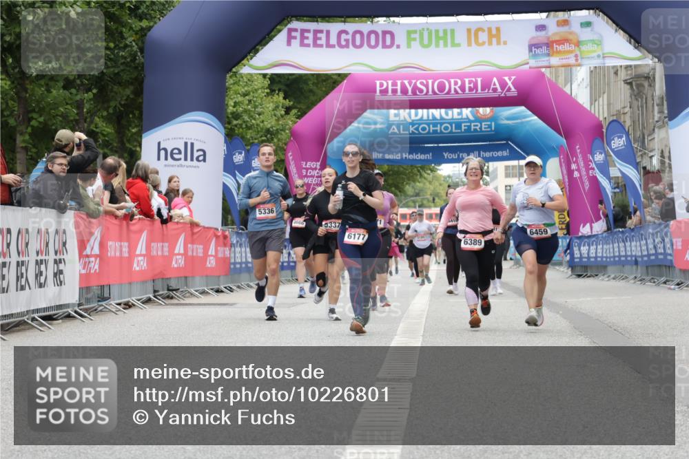 06.09.2026 - CURREX Alsterlauf Yannick Fuchs http://msf.ph/oto/10226801 06.09.2026 10:20:38 Ziel 3026, 4635, 5305, 6413 meine-sportfotos.de