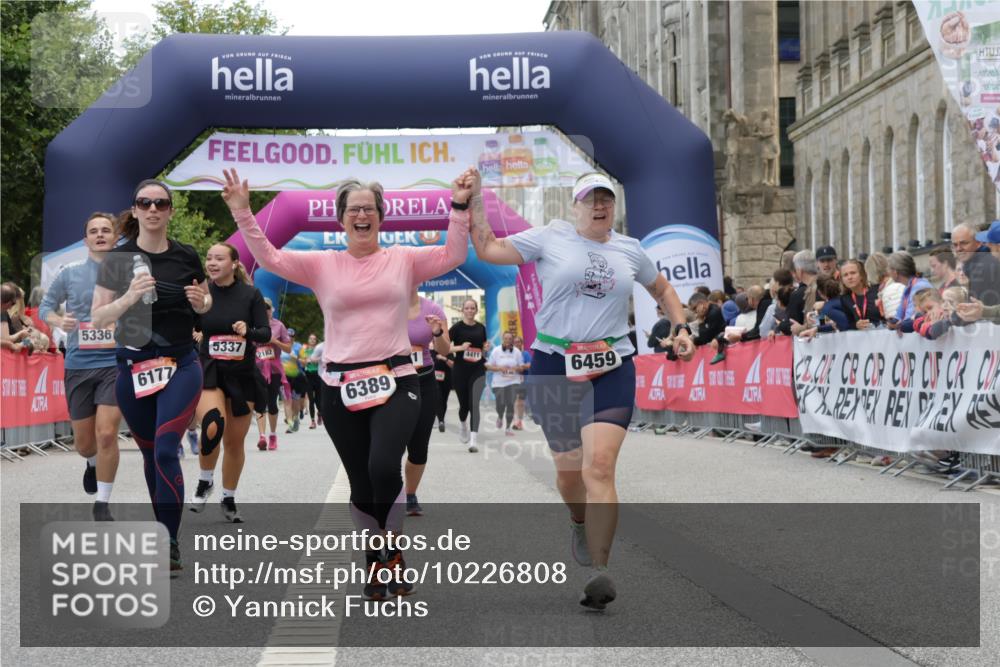 06.09.2026 - CURREX Alsterlauf Yannick Fuchs http://msf.ph/oto/10226808 06.09.2026 10:20:42 Ziel 4171, 4635, 5336, 5337, 6177, 6389, 6459 meine-sportfotos.de