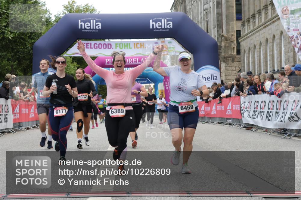 06.09.2026 - CURREX Alsterlauf Yannick Fuchs http://msf.ph/oto/10226809 06.09.2026 10:20:42 Ziel 4171, 4635, 5336, 5337, 6177, 6389, 6459 meine-sportfotos.de