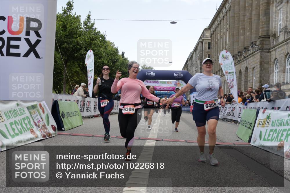 06.09.2026 - CURREX Alsterlauf Yannick Fuchs http://msf.ph/oto/10226818 06.09.2026 10:20:44 Ziel 4171, 5336, 5337, 6177, 6389, 6459 meine-sportfotos.de