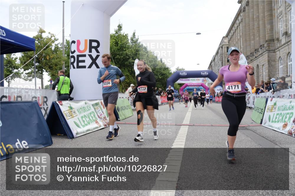 06.09.2026 - CURREX Alsterlauf Yannick Fuchs http://msf.ph/oto/10226827 06.09.2026 10:20:47 Ziel 4171, 4410, 4411, 4666, 5336, 5337, 6177, 6389, 6459 meine-sportfotos.de