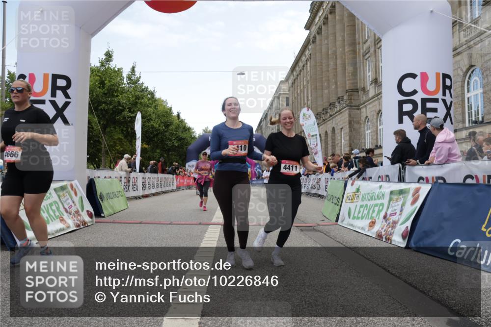 06.09.2026 - CURREX Alsterlauf Yannick Fuchs http://msf.ph/oto/10226846 06.09.2026 10:20:52 Ziel 2146, 2182, 4171, 4410, 4411, 4666, 5180, 5336, 5337, 6177 meine-sportfotos.de