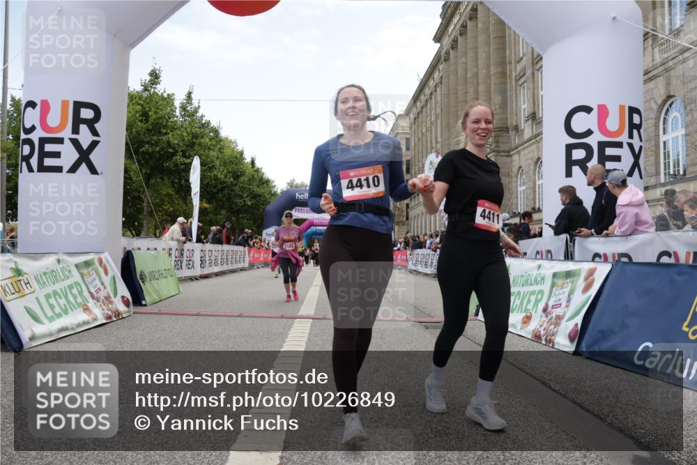06.09.2026 - CURREX Alsterlauf Yannick Fuchs http://msf.ph/oto/10226849 06.09.2026 10:20:52 Ziel 2146, 2182, 4171, 4410, 4411, 4666, 5180, 5336, 5337, 6177 meine-sportfotos.de