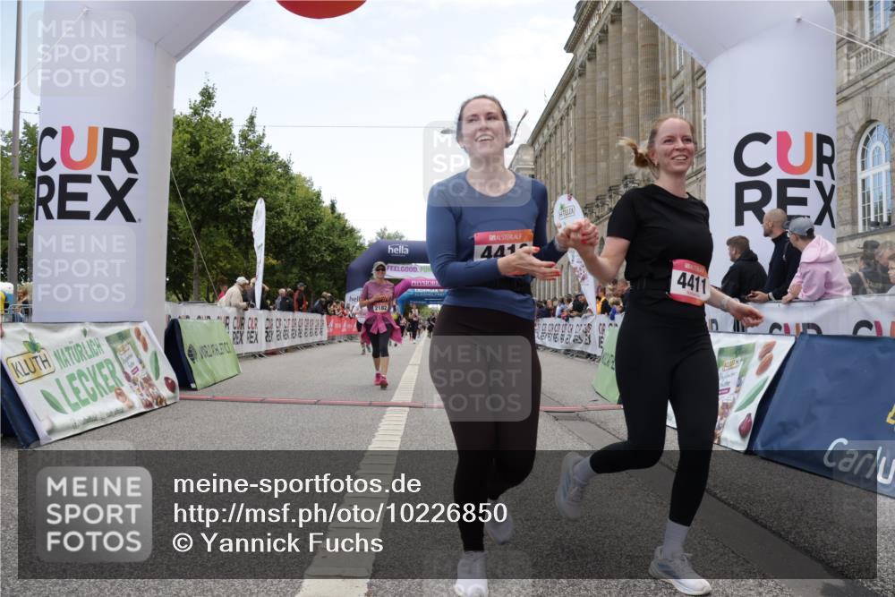 06.09.2026 - CURREX Alsterlauf Yannick Fuchs http://msf.ph/oto/10226850 06.09.2026 10:20:52 Ziel 2146, 2182, 4171, 4410, 4411, 4666, 5180, 5336, 5337, 6177 meine-sportfotos.de