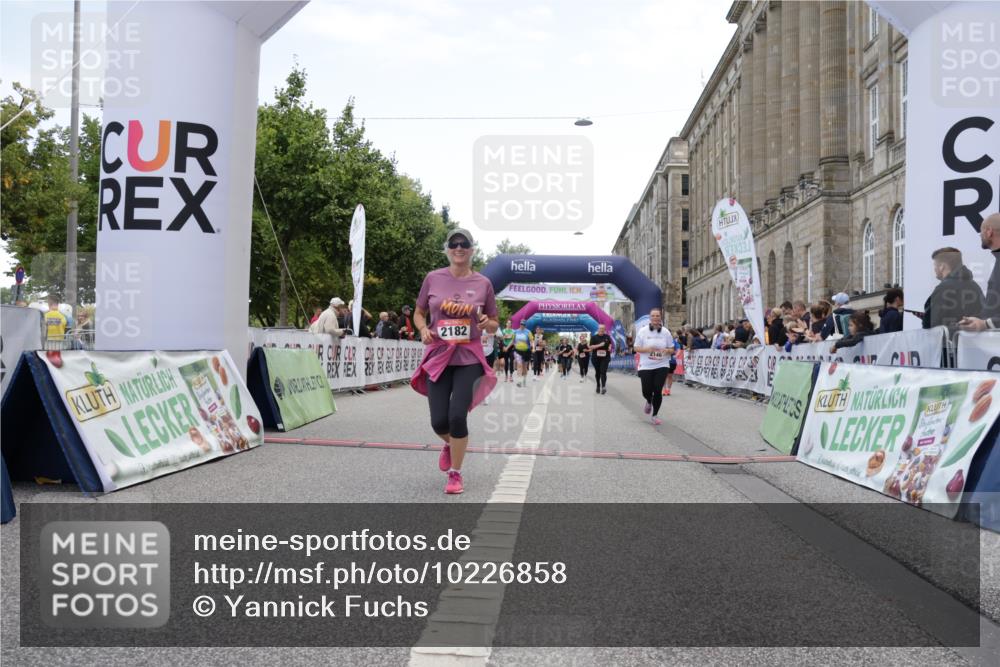 06.09.2026 - CURREX Alsterlauf Yannick Fuchs http://msf.ph/oto/10226858 06.09.2026 10:20:54 Ziel 2146, 2182, 2885, 4410, 4411, 4666, 5180 meine-sportfotos.de