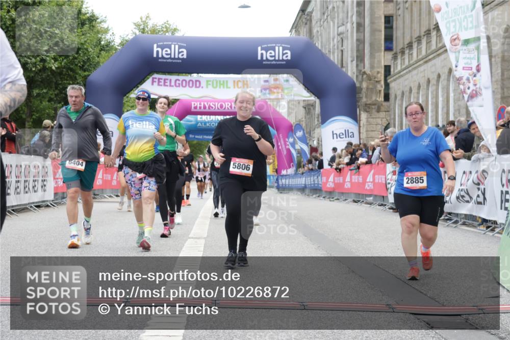 06.09.2026 - CURREX Alsterlauf Yannick Fuchs http://msf.ph/oto/10226872 06.09.2026 10:20:58 Ziel 2146, 2182, 2885, 4410, 4411, 4666, 5136, 5180, 5806, 6403, 6404 meine-sportfotos.de
