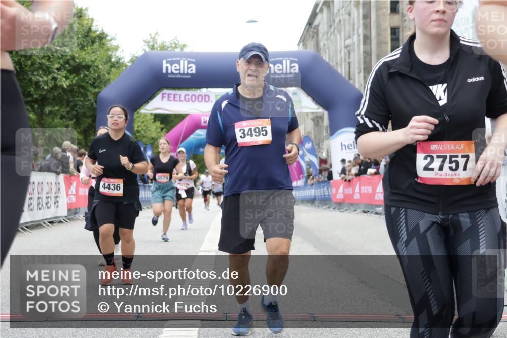 06.09.2026 - CURREX Alsterlauf Yannick Fuchs http://msf.ph/oto/10226900 06.09.2026 10:21:06 Ziel 2754, 2755, 2757, 2885, 3406, 3495, 3579, 4436, 4562, 5136, 5562, 5806, 6403, 6404 meine-sportfotos.de