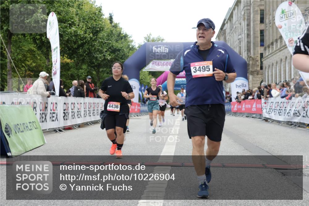 06.09.2026 - CURREX Alsterlauf Yannick Fuchs http://msf.ph/oto/10226904 06.09.2026 10:21:07 Ziel 2754, 2755, 2757, 3406, 3495, 3579, 4436, 4562, 4934, 5136, 5562, 5806, 6403, 6404 meine-sportfotos.de