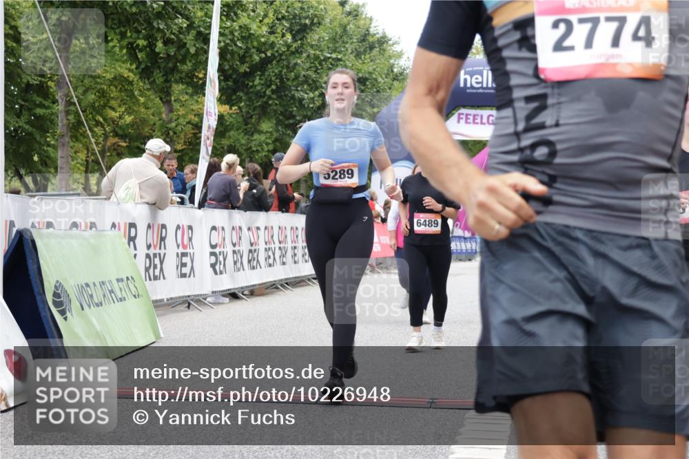 06.09.2026 - CURREX Alsterlauf Yannick Fuchs http://msf.ph/oto/10226948 06.09.2026 10:22:46 Ziel 2751, 2774, 3288, 3372, 5289, 5358, 5563, 6489, 8074, 8119 meine-sportfotos.de