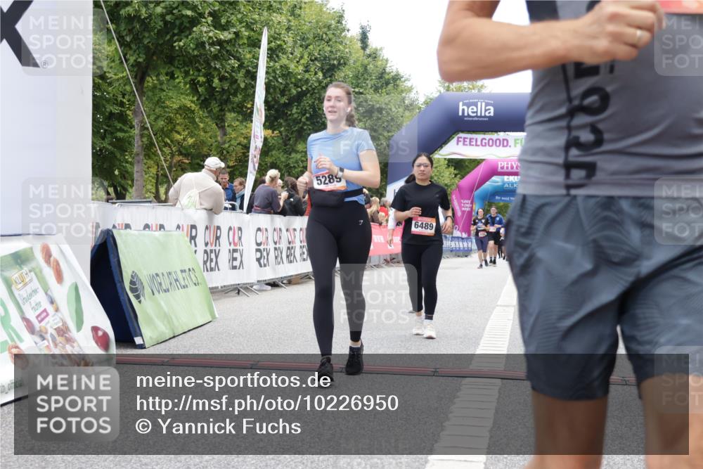 06.09.2026 - CURREX Alsterlauf Yannick Fuchs http://msf.ph/oto/10226950 06.09.2026 10:22:46 Ziel 2751, 2774, 3288, 3372, 5289, 5358, 5563, 6489, 8074, 8119 meine-sportfotos.de