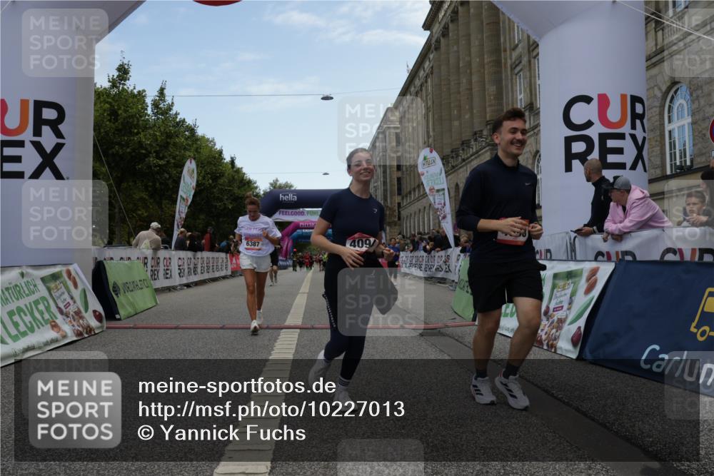 06.09.2026 - CURREX Alsterlauf Yannick Fuchs http://msf.ph/oto/10227013 06.09.2026 10:23:12 Ziel 2987, 4093, 4094, 4918, 6225, 6387 meine-sportfotos.de