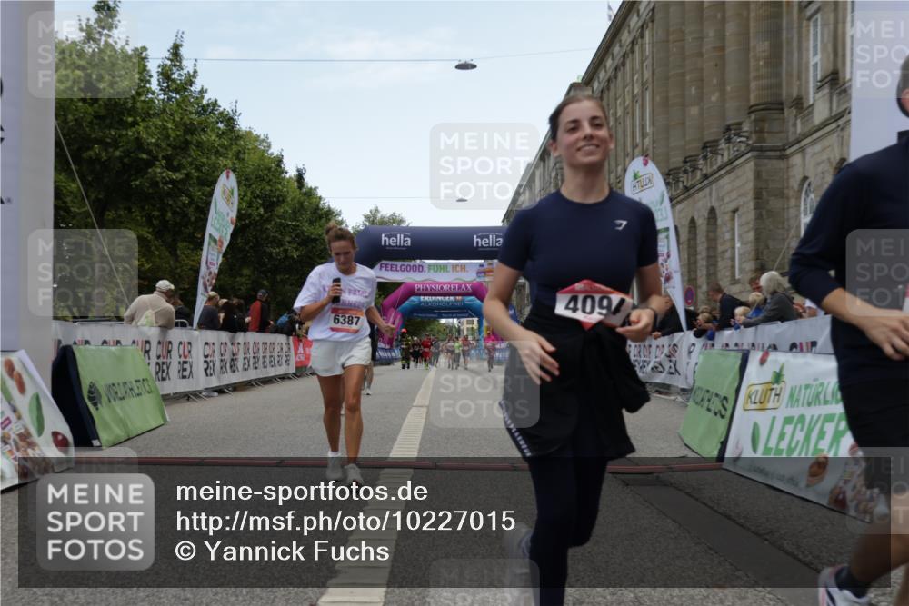 06.09.2026 - CURREX Alsterlauf Yannick Fuchs http://msf.ph/oto/10227015 06.09.2026 10:23:13 Ziel 2945, 2987, 4093, 4094, 4918, 5980, 6387 meine-sportfotos.de