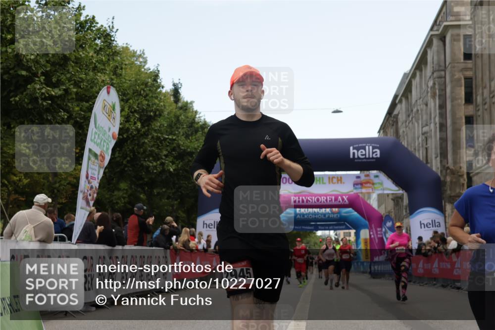 06.09.2026 - CURREX Alsterlauf Yannick Fuchs http://msf.ph/oto/10227027 06.09.2026 10:23:19 Ziel 2945, 3305, 4918, 5980, 6387 meine-sportfotos.de
