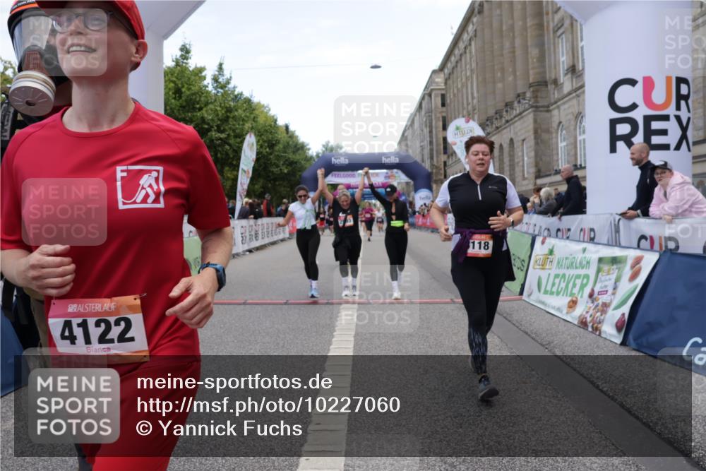 06.09.2026 - CURREX Alsterlauf Yannick Fuchs http://msf.ph/oto/10227060 06.09.2026 10:23:33 Ziel 2591, 2592, 2593, 2939, 3118, 4122, 4303, 5479, 5754 meine-sportfotos.de