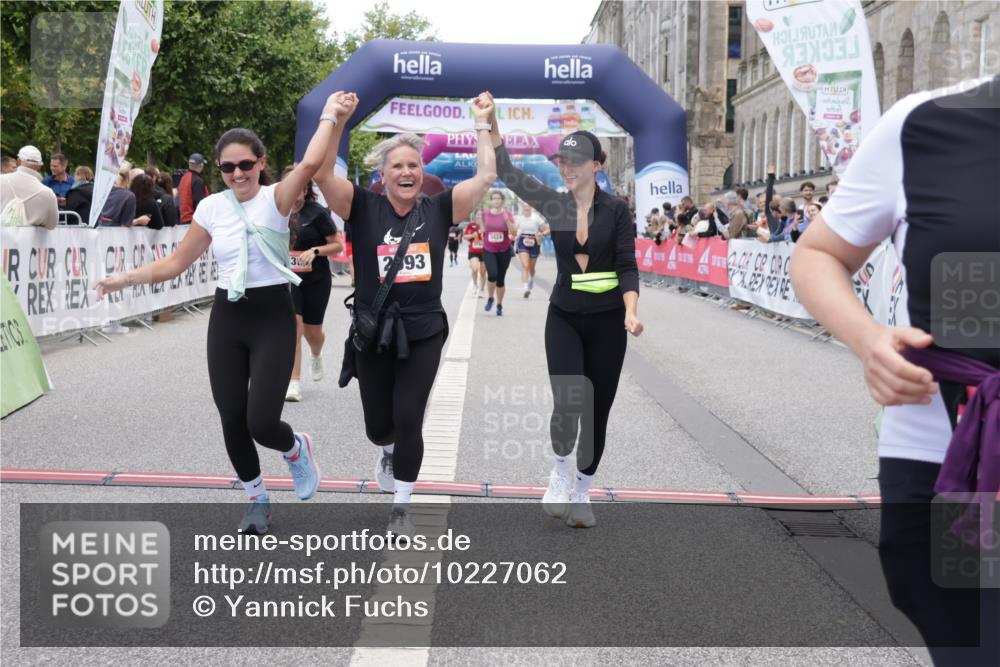 06.09.2026 - CURREX Alsterlauf Yannick Fuchs http://msf.ph/oto/10227062 06.09.2026 10:23:34 Ziel 2591, 2592, 2593, 2939, 3118, 3424, 4122, 4303, 5479, 5754 meine-sportfotos.de