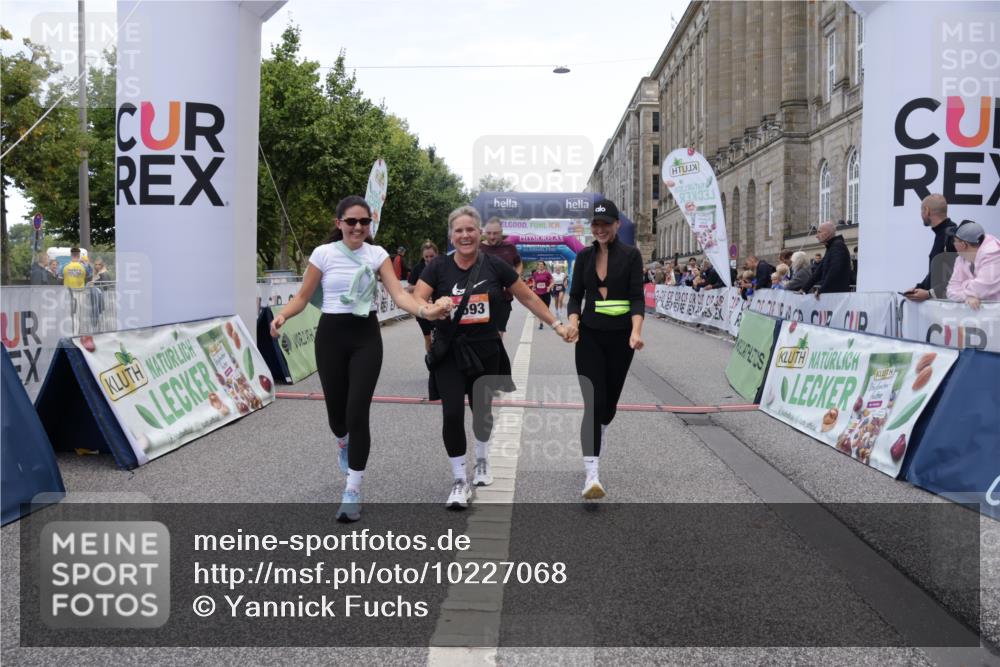 06.09.2026 - CURREX Alsterlauf Yannick Fuchs http://msf.ph/oto/10227068 06.09.2026 10:23:35 Ziel 2591, 2592, 2593, 2939, 3118, 3424, 4122, 4303, 5479, 5754, 8144 meine-sportfotos.de