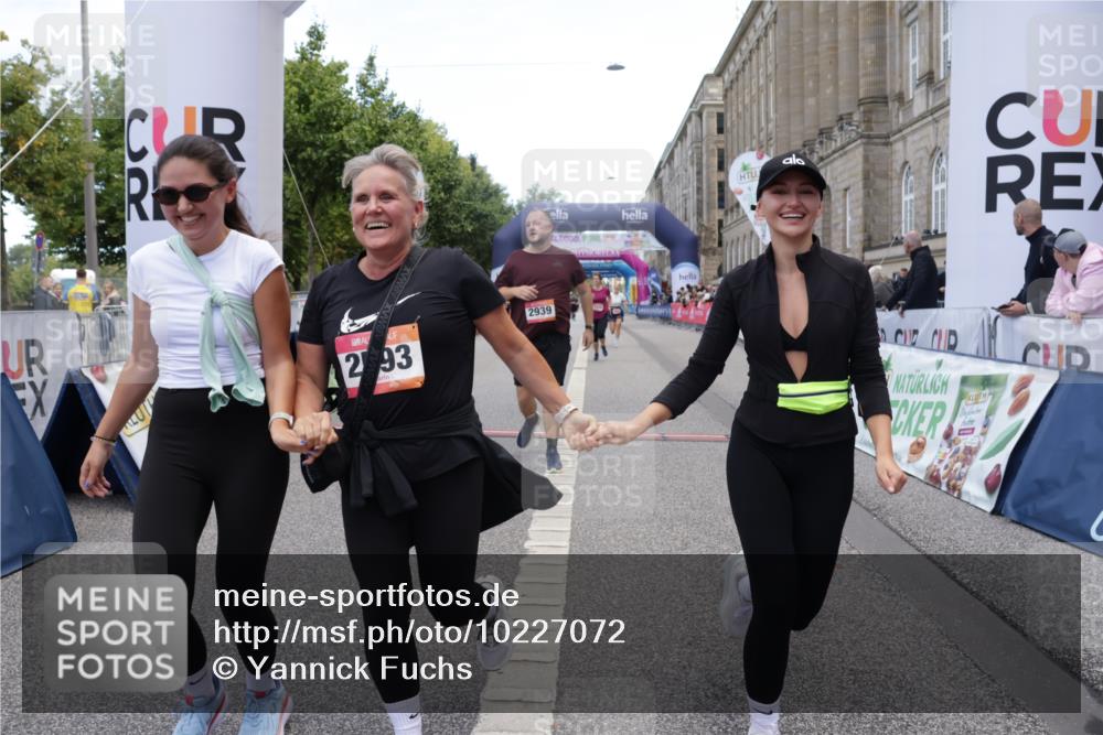 06.09.2026 - CURREX Alsterlauf Yannick Fuchs http://msf.ph/oto/10227072 06.09.2026 10:23:36 Ziel 2591, 2592, 2593, 2939, 3118, 3424, 4122, 4303, 4659, 5479, 5754, 8144 meine-sportfotos.de