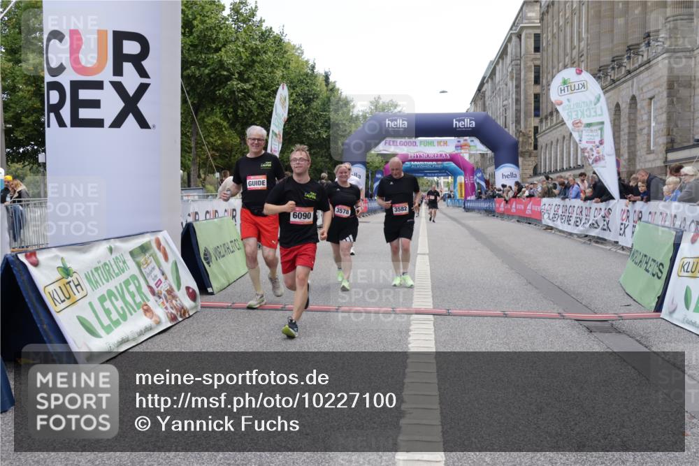 06.09.2026 - CURREX Alsterlauf Yannick Fuchs http://msf.ph/oto/10227100 06.09.2026 10:23:43 Ziel 2939, 3424, 3578, 3582, 4303, 4450, 4659, 6090, 8144 meine-sportfotos.de