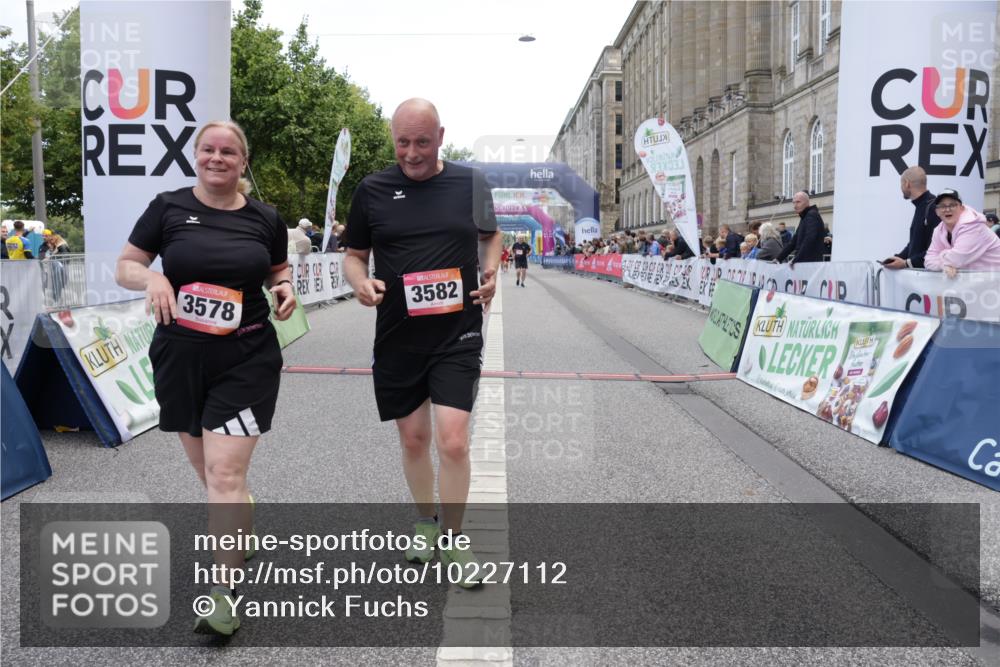 06.09.2026 - CURREX Alsterlauf Yannick Fuchs http://msf.ph/oto/10227112 06.09.2026 10:23:46 Ziel 3424, 3578, 3582, 4450, 4659, 6090, 8144 meine-sportfotos.de