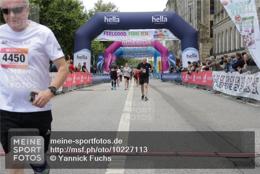 06.09.2026 - CURREX Alsterlauf Yannick Fuchs http://msf.ph/oto/10227113 06.09.2026 10:23:48 Ziel 3578, 3582, 4450, 4659, 6090 meine-sportfotos.de
