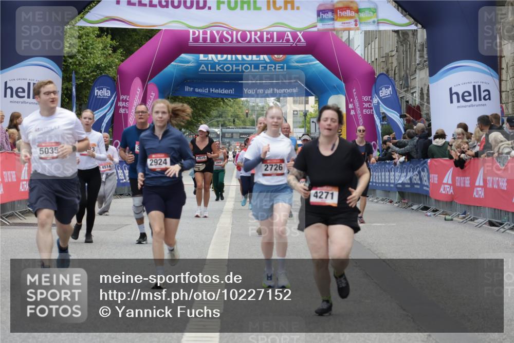 06.09.2026 - CURREX Alsterlauf Yannick Fuchs http://msf.ph/oto/10227152 06.09.2026 10:24:06 Ziel 2127, 2276, 2553, 2726, 2924, 4271, 5035, 6167 meine-sportfotos.de