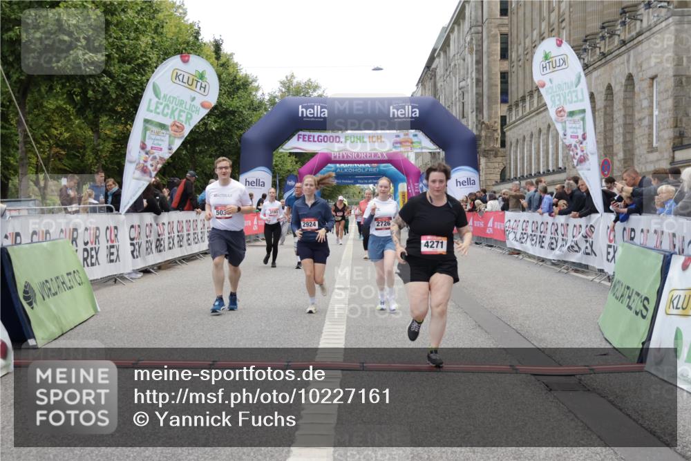 06.09.2026 - CURREX Alsterlauf Yannick Fuchs http://msf.ph/oto/10227161 06.09.2026 10:24:08 Ziel 2276, 2726, 2924, 3183, 3185, 4271, 5035, 6167 meine-sportfotos.de