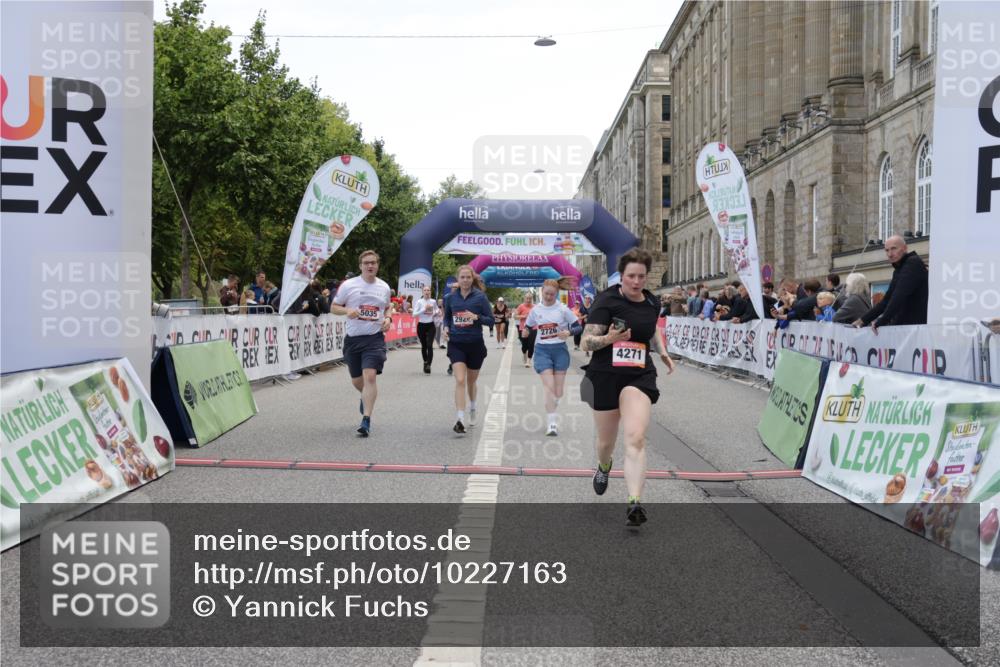 06.09.2026 - CURREX Alsterlauf Yannick Fuchs http://msf.ph/oto/10227163 06.09.2026 10:24:09 Ziel 2276, 2726, 2924, 3183, 3185, 4271, 5035, 6167 meine-sportfotos.de