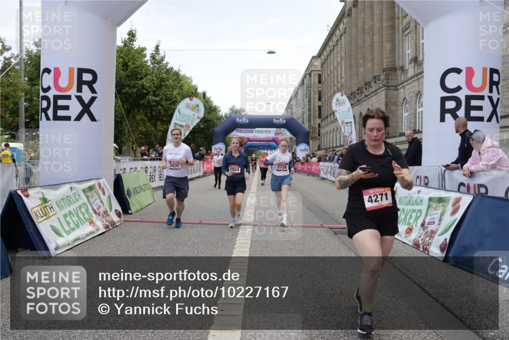 06.09.2026 - CURREX Alsterlauf Yannick Fuchs http://msf.ph/oto/10227167 06.09.2026 10:24:09 Ziel 2276, 2726, 2924, 3183, 3185, 4271, 5035, 6167 meine-sportfotos.de