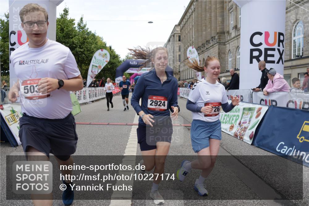 06.09.2026 - CURREX Alsterlauf Yannick Fuchs http://msf.ph/oto/10227174 06.09.2026 10:24:11 Ziel 2393, 2726, 2924, 3183, 3185, 4271, 5035, 5732 meine-sportfotos.de