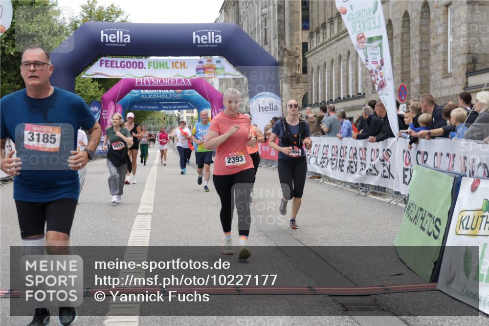 06.09.2026 - CURREX Alsterlauf Yannick Fuchs http://msf.ph/oto/10227177 06.09.2026 10:24:13 Ziel 2393, 2726, 2924, 3183, 3185, 3965, 4271, 4513, 4514, 5035, 5732 meine-sportfotos.de
