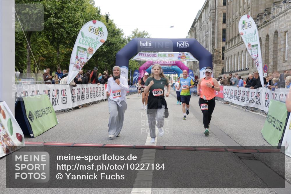 06.09.2026 - CURREX Alsterlauf Yannick Fuchs http://msf.ph/oto/10227184 06.09.2026 10:24:16 Ziel 2393, 2726, 2924, 3183, 3185, 3965, 4271, 4513, 4514, 5035, 5732, 6422 meine-sportfotos.de