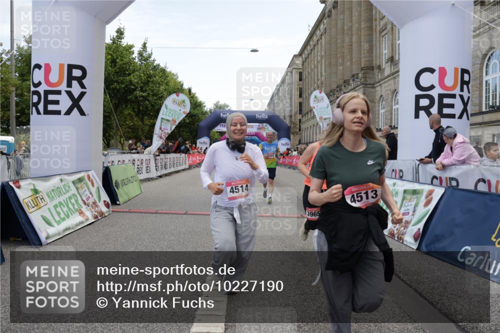06.09.2026 - CURREX Alsterlauf Yannick Fuchs http://msf.ph/oto/10227190 06.09.2026 10:24:18 Ziel 2393, 3183, 3185, 3856, 3965, 4513, 4514, 5732, 6422 meine-sportfotos.de