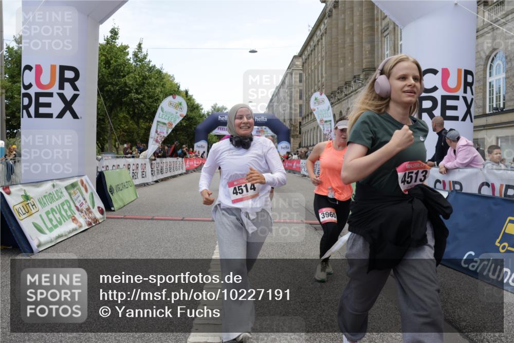 06.09.2026 - CURREX Alsterlauf Yannick Fuchs http://msf.ph/oto/10227191 06.09.2026 10:24:18 Ziel 2393, 3183, 3185, 3856, 3965, 4513, 4514, 5732, 6422 meine-sportfotos.de