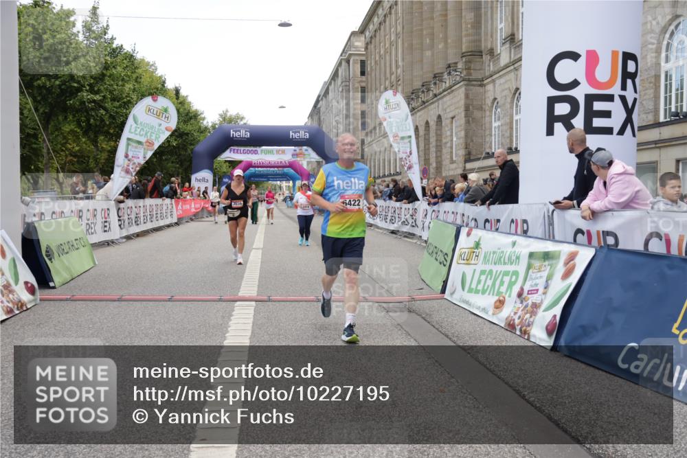 06.09.2026 - CURREX Alsterlauf Yannick Fuchs http://msf.ph/oto/10227195 06.09.2026 10:24:20 Ziel 2393, 3183, 3185, 3856, 3965, 4513, 4514, 5732, 6422 meine-sportfotos.de