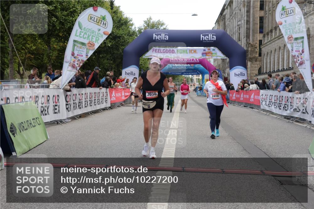 06.09.2026 - CURREX Alsterlauf Yannick Fuchs http://msf.ph/oto/10227200 06.09.2026 10:24:21 Ziel 2393, 2662, 3856, 3965, 4513, 4514, 5732, 6422 meine-sportfotos.de