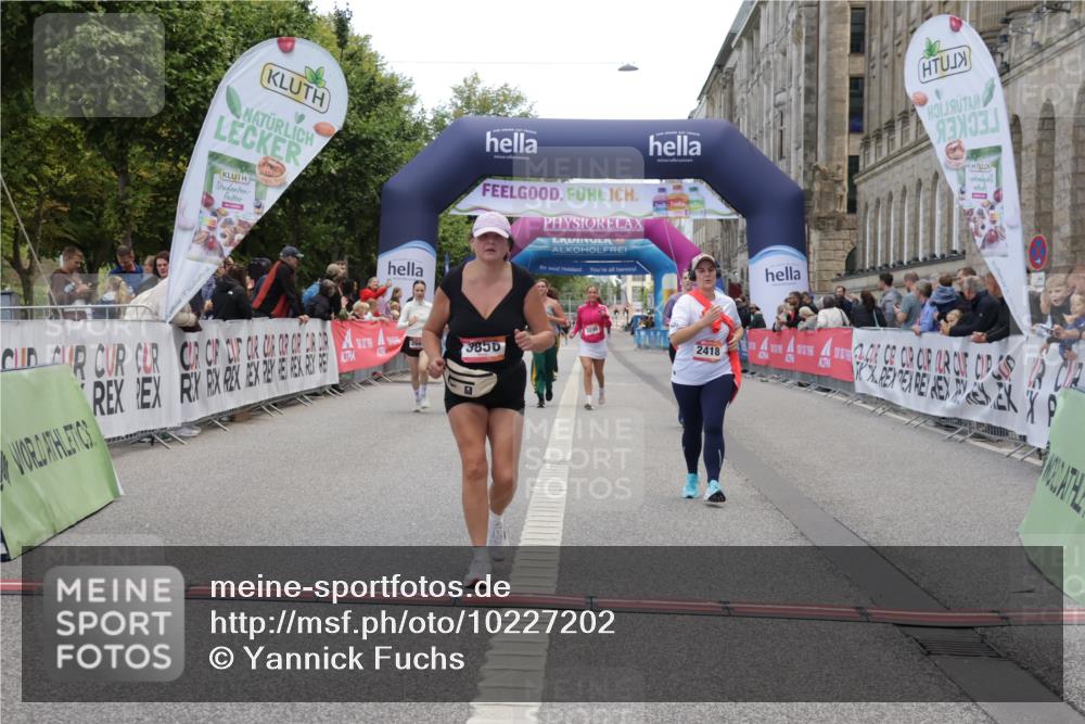 06.09.2026 - CURREX Alsterlauf Yannick Fuchs http://msf.ph/oto/10227202 06.09.2026 10:24:22 Ziel 2393, 2662, 3856, 3965, 4513, 4514, 5604, 5732, 6422 meine-sportfotos.de