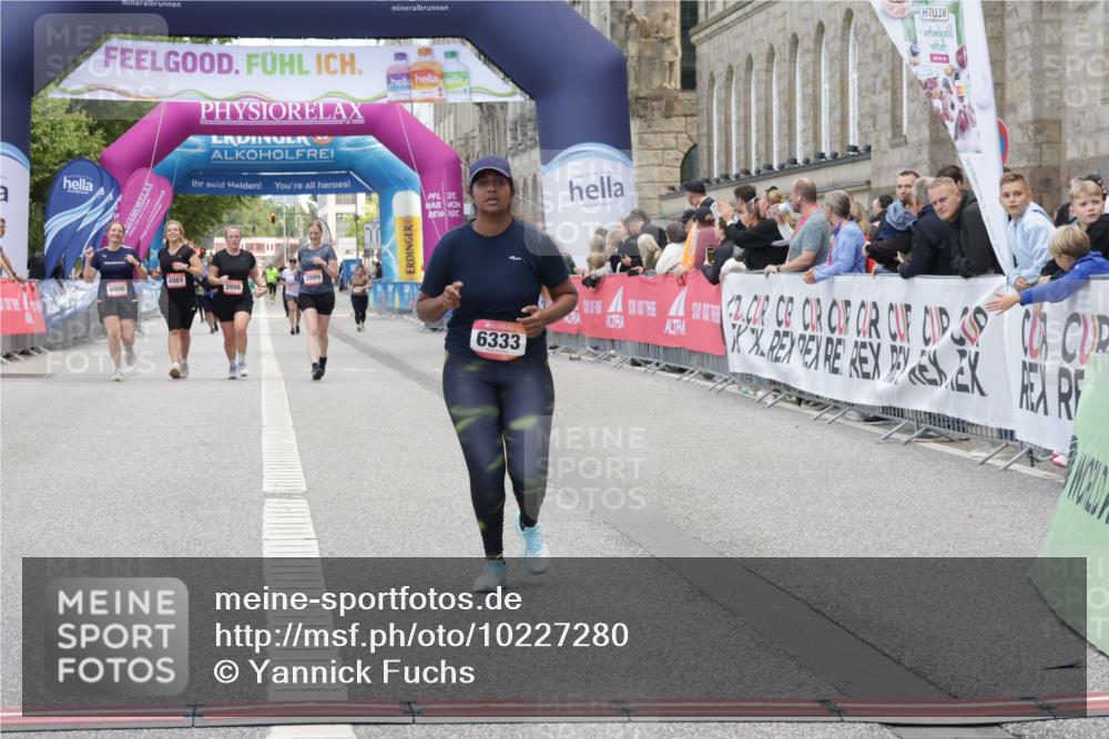 06.09.2026 - CURREX Alsterlauf Yannick Fuchs http://msf.ph/oto/10227280 06.09.2026 10:25:20 Ziel 6333 meine-sportfotos.de