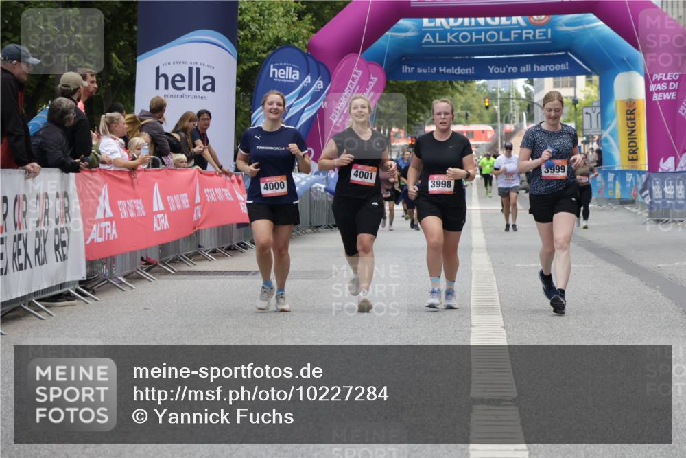 06.09.2026 - CURREX Alsterlauf Yannick Fuchs http://msf.ph/oto/10227284 06.09.2026 10:25:23 Ziel 4000, 6333 meine-sportfotos.de