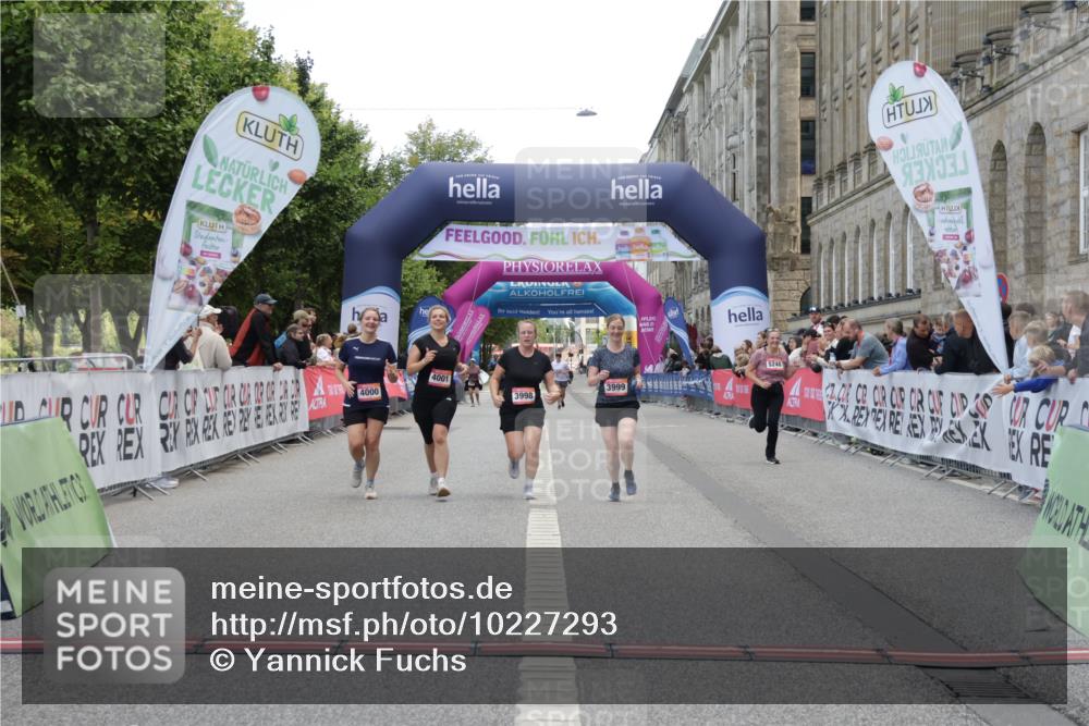06.09.2026 - CURREX Alsterlauf Yannick Fuchs http://msf.ph/oto/10227293 06.09.2026 10:25:25 Ziel 3998, 3999, 4000, 4001, 5248, 6333 meine-sportfotos.de