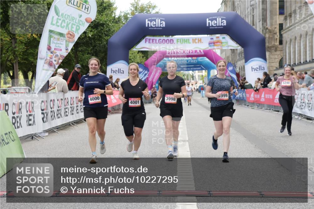 06.09.2026 - CURREX Alsterlauf Yannick Fuchs http://msf.ph/oto/10227295 06.09.2026 10:25:27 Ziel 3998, 3999, 4000, 4001, 5248, 6333 meine-sportfotos.de
