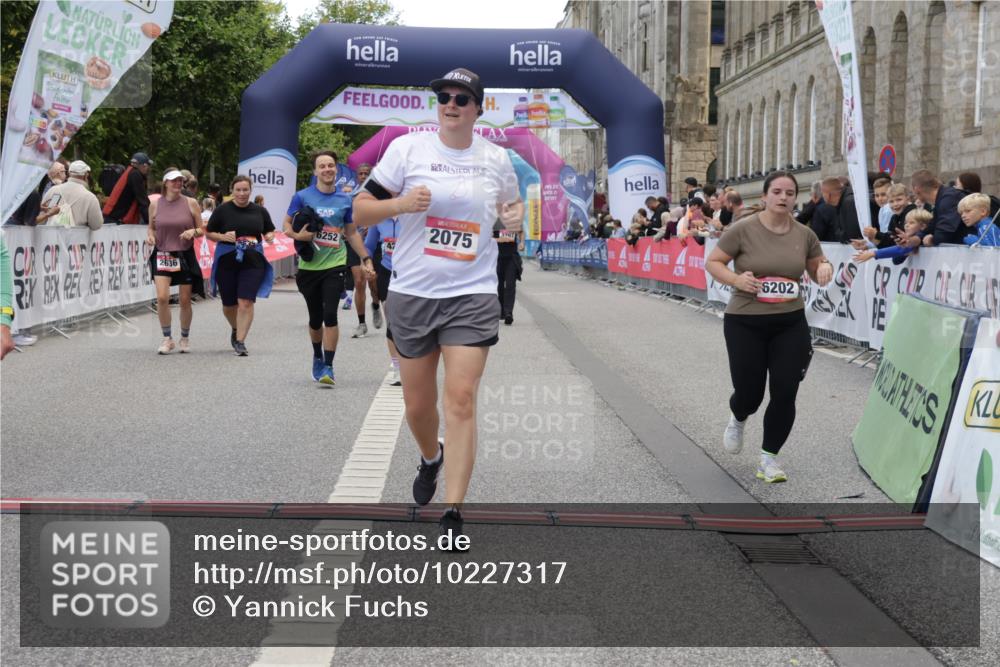06.09.2026 - CURREX Alsterlauf Yannick Fuchs http://msf.ph/oto/10227317 06.09.2026 10:25:45 Ziel 2075, 2635, 2636, 3774, 4258, 6202, 6252, 6325 meine-sportfotos.de