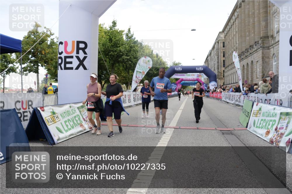 06.09.2026 - CURREX Alsterlauf Yannick Fuchs http://msf.ph/oto/10227335 06.09.2026 10:25:51 Ziel 2075, 2635, 2636, 3297, 3774, 4258, 4794, 5409, 6202, 6252, 6325 meine-sportfotos.de