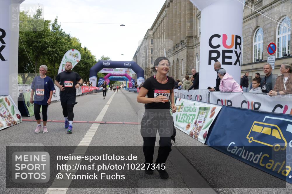 06.09.2026 - CURREX Alsterlauf Yannick Fuchs http://msf.ph/oto/10227345 06.09.2026 10:25:53 Ziel 2635, 2636, 3297, 4258, 4794, 5083, 5409, 6202, 6252, 6325 meine-sportfotos.de